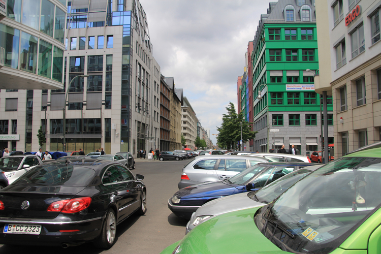 Berlin Charlottenstraße Mauer Grenze DDR Zimmerstraße